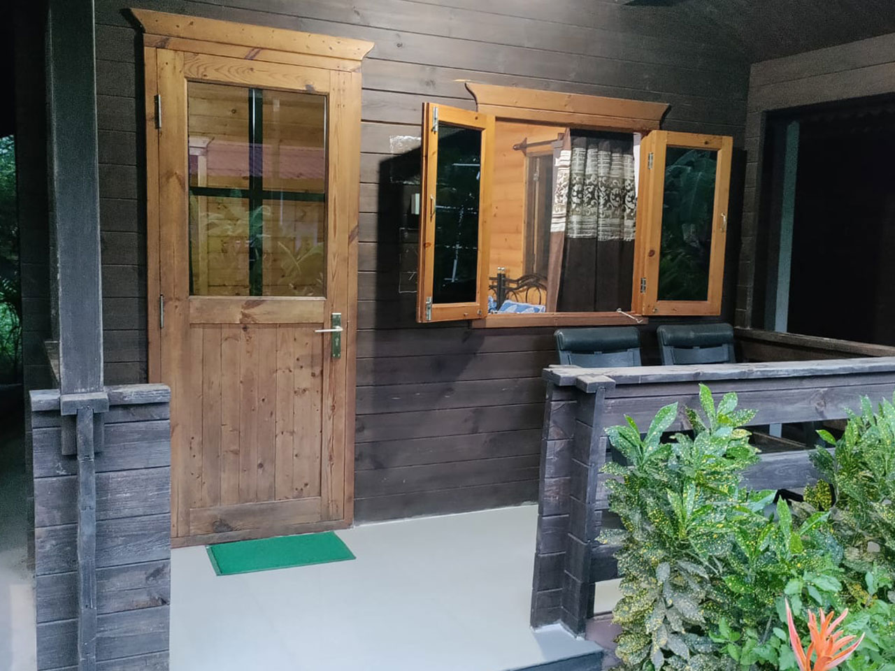 cottageroom1